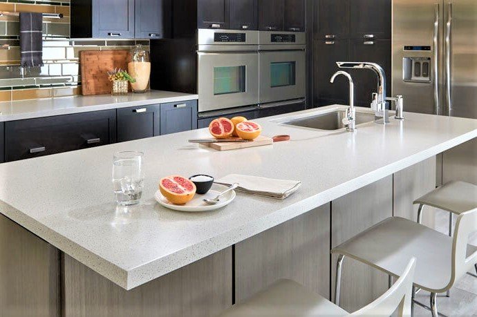 FeaturedImage_Wilsonart-Solid-Surface-Kitchen